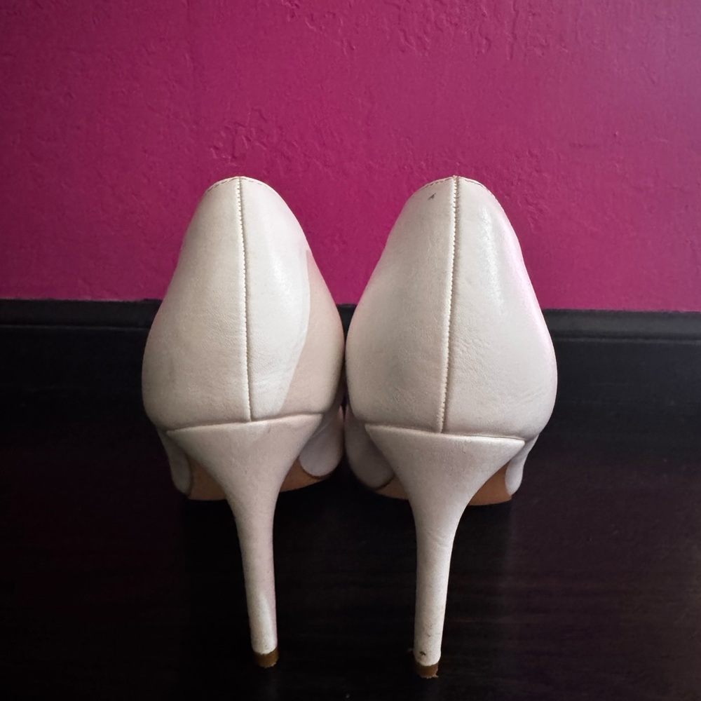 Dream Pairs White Pointed-Toe Stiletto Pump - Picture 3 of 4